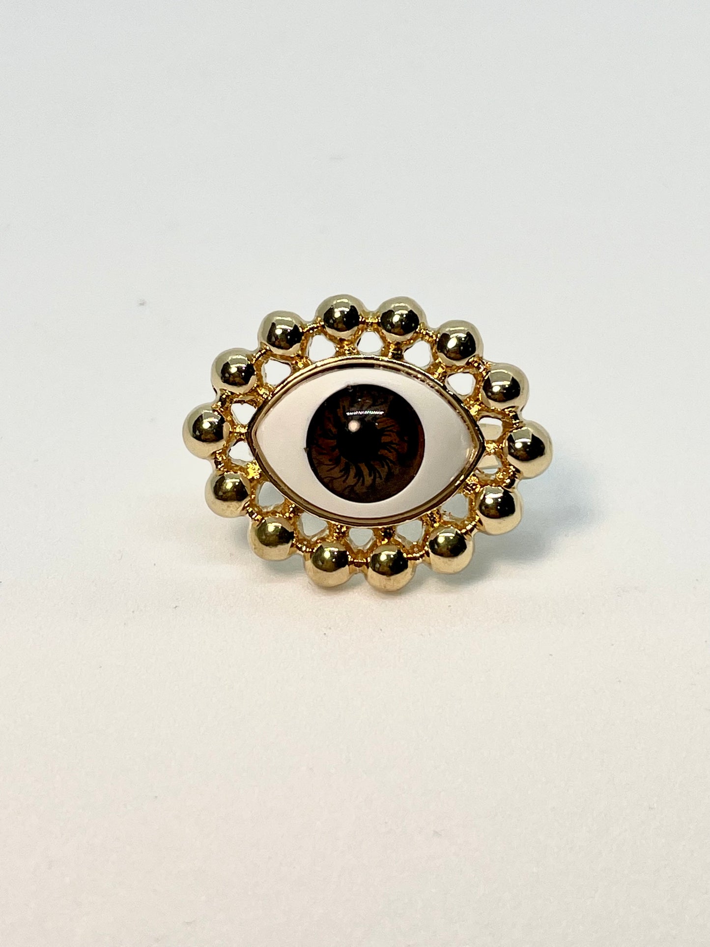 Anillo en forma de ojo